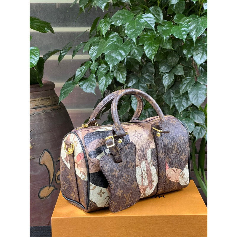 Túi trống nam nữ hoạ tiết Lv