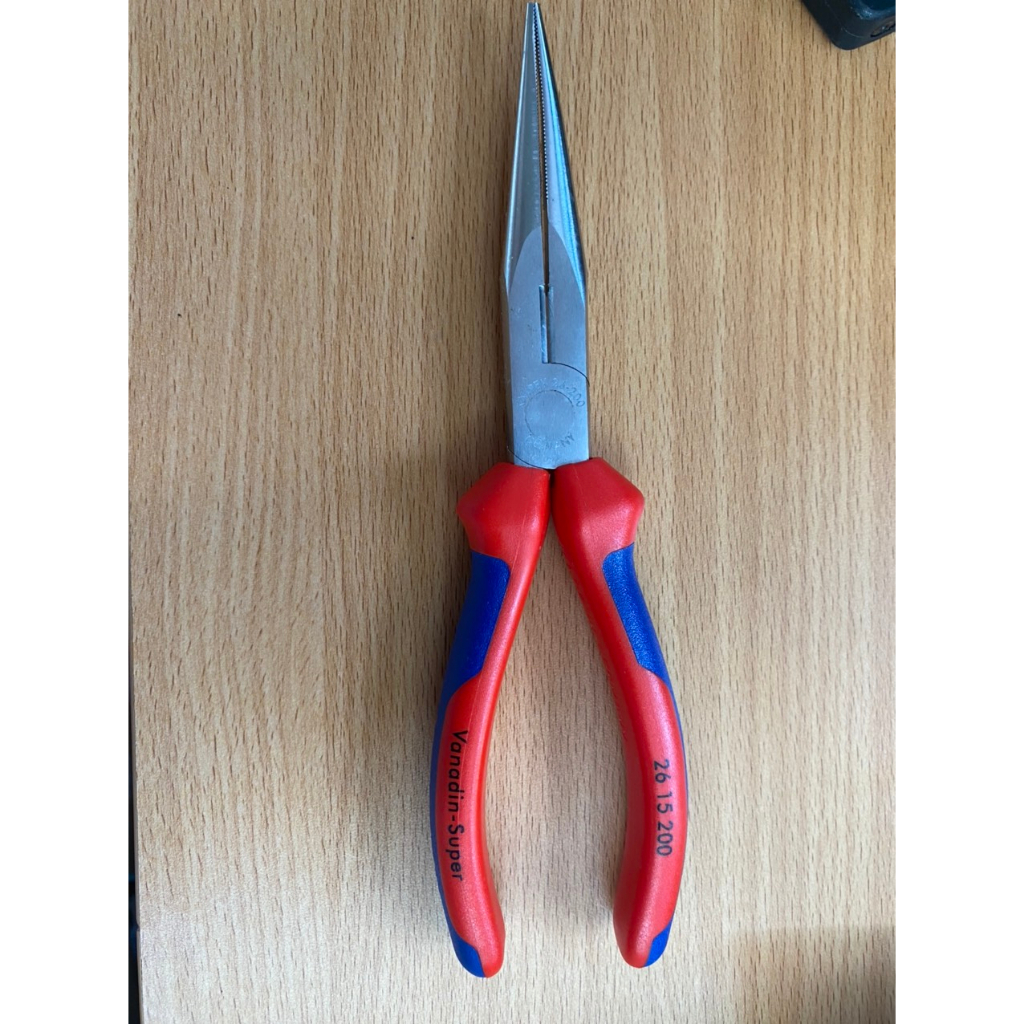 Kìm Nhọn Knipex Mũi Đàn Hồi Dài 200mm  26 15 200