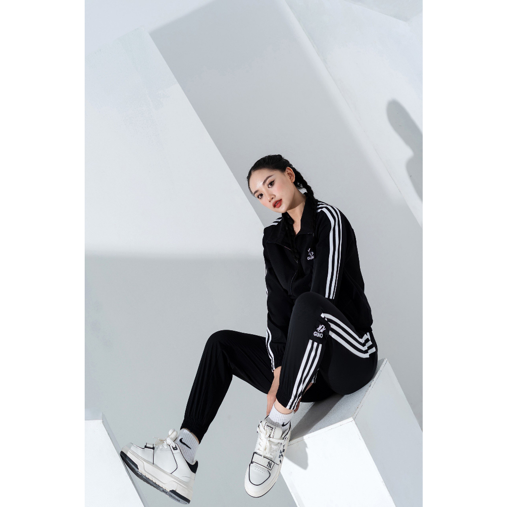 Bộ gió nữ thể thao GUNO thu đông sọc bản to 23DBNU04