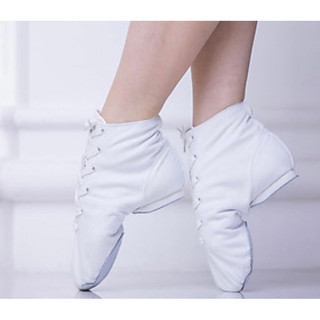 Giầy múa cao cổ