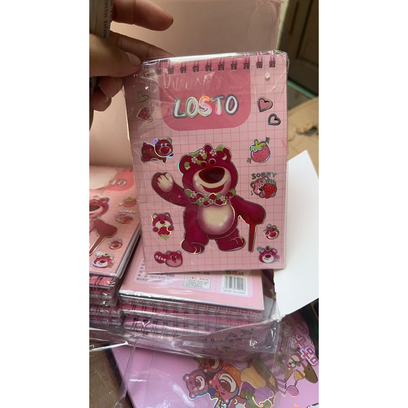 Sổ hình dán gấu dâu