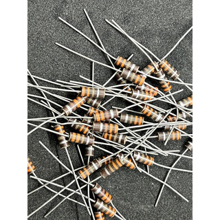 Điện trở Màng Carbon 330R 1/2w