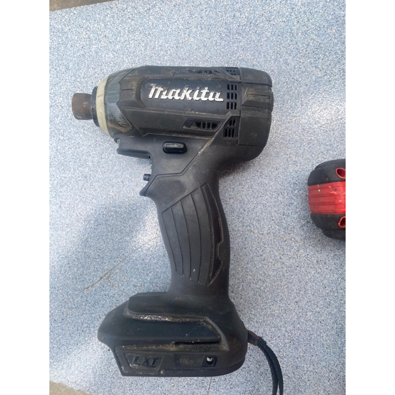 Máy vặn vít makita TD138D nhật bãi
