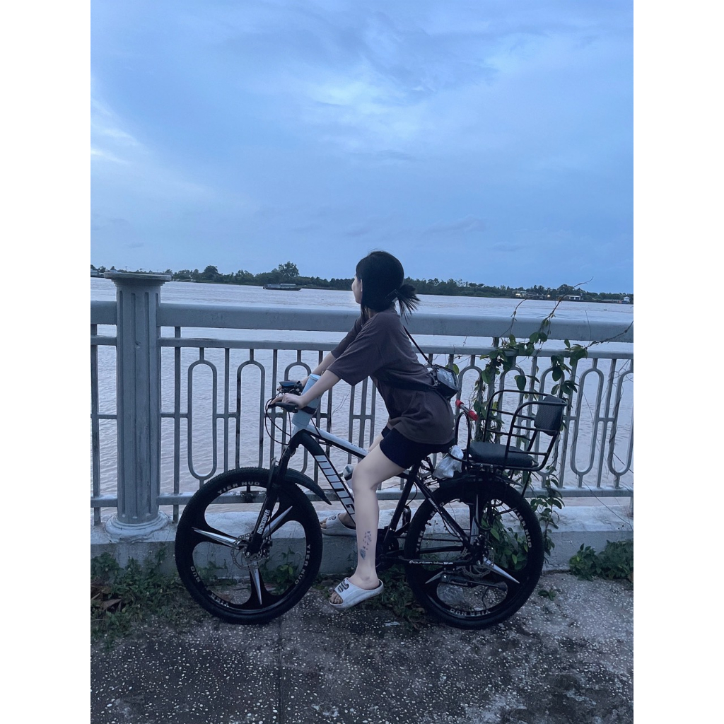 Xe đạp Mingu bánh 26inch ,đầy đủ màu sắc có kèm chắn bùn, còi, đèn phản quang, kệ để bình nước