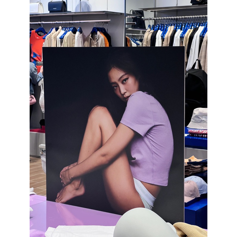 Áo Croptop lửng CK Jennie mang màu tím , đen , trắng bản cao cấp chất mát