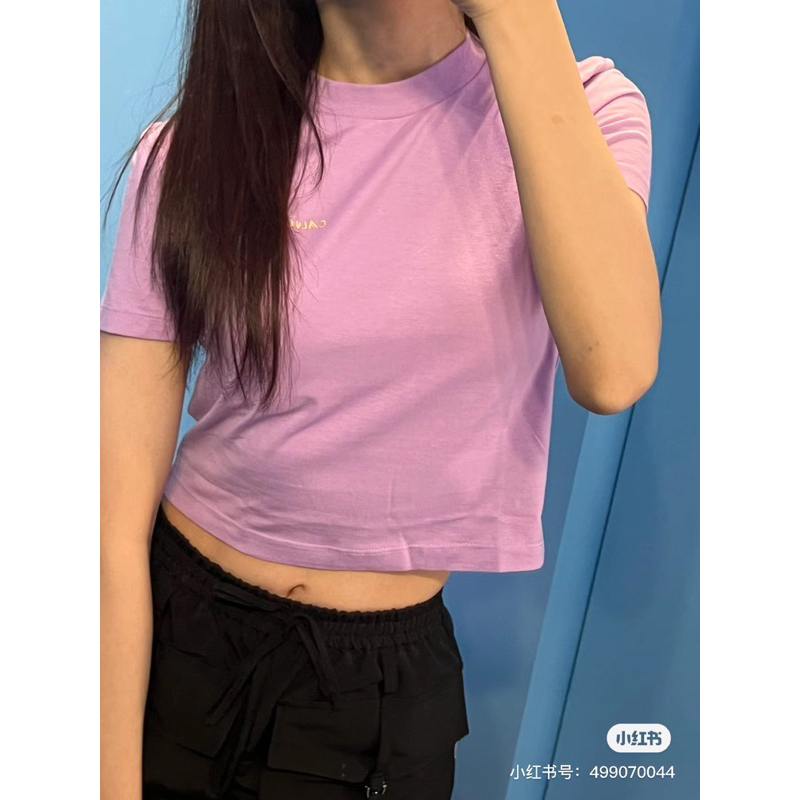 Áo Croptop lửng CK Jennie mang màu tím , đen , trắng bản cao cấp chất mát