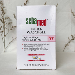 Dung dịch vệ sinh phụ nữ SEBAMED làm sạch nhẹ nhàng an toàn