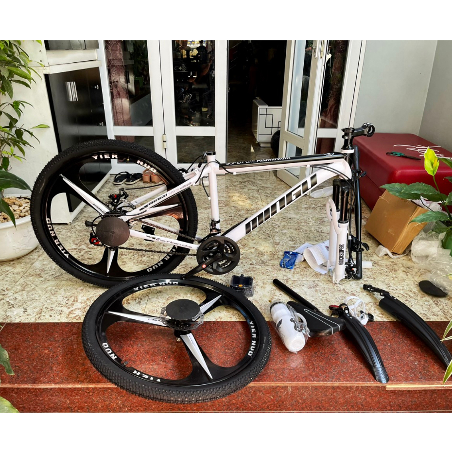 Xe đạp Mingu bánh 26inch ,đầy đủ màu sắc có kèm chắn bùn, còi, đèn phản quang, kệ để bình nước