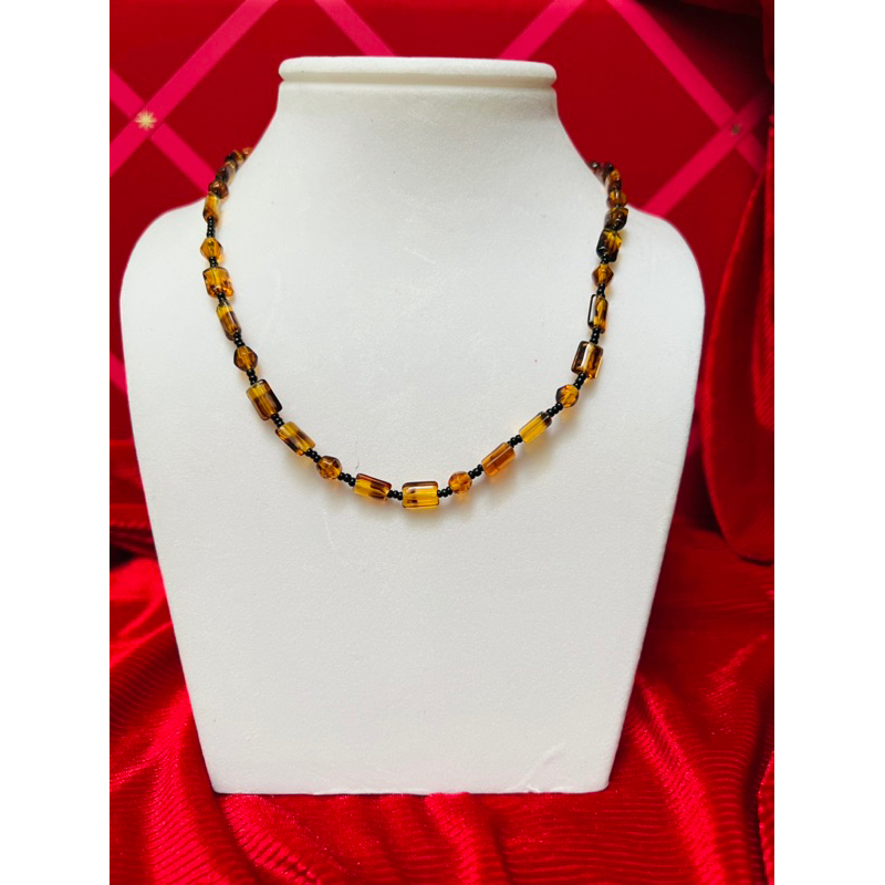 Thanh lý dây chuyền ngắn hạt nhựa