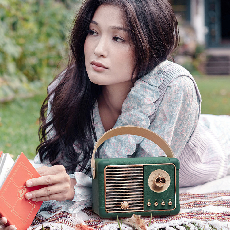 Loa Bluetooth Không Dây Di Động Bass Cực Mạnh Dễ Dàng Mang Theo Công Suất 5W Tích Hợp TF, AUX, USB,DC 5V