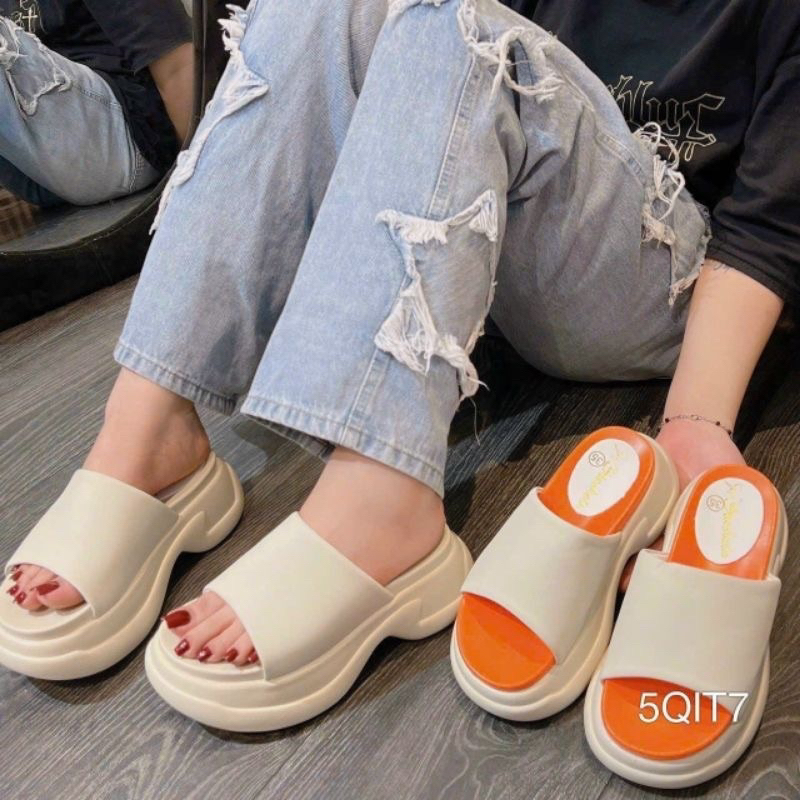 Dép quai ngang đế xuồng cao 7cm