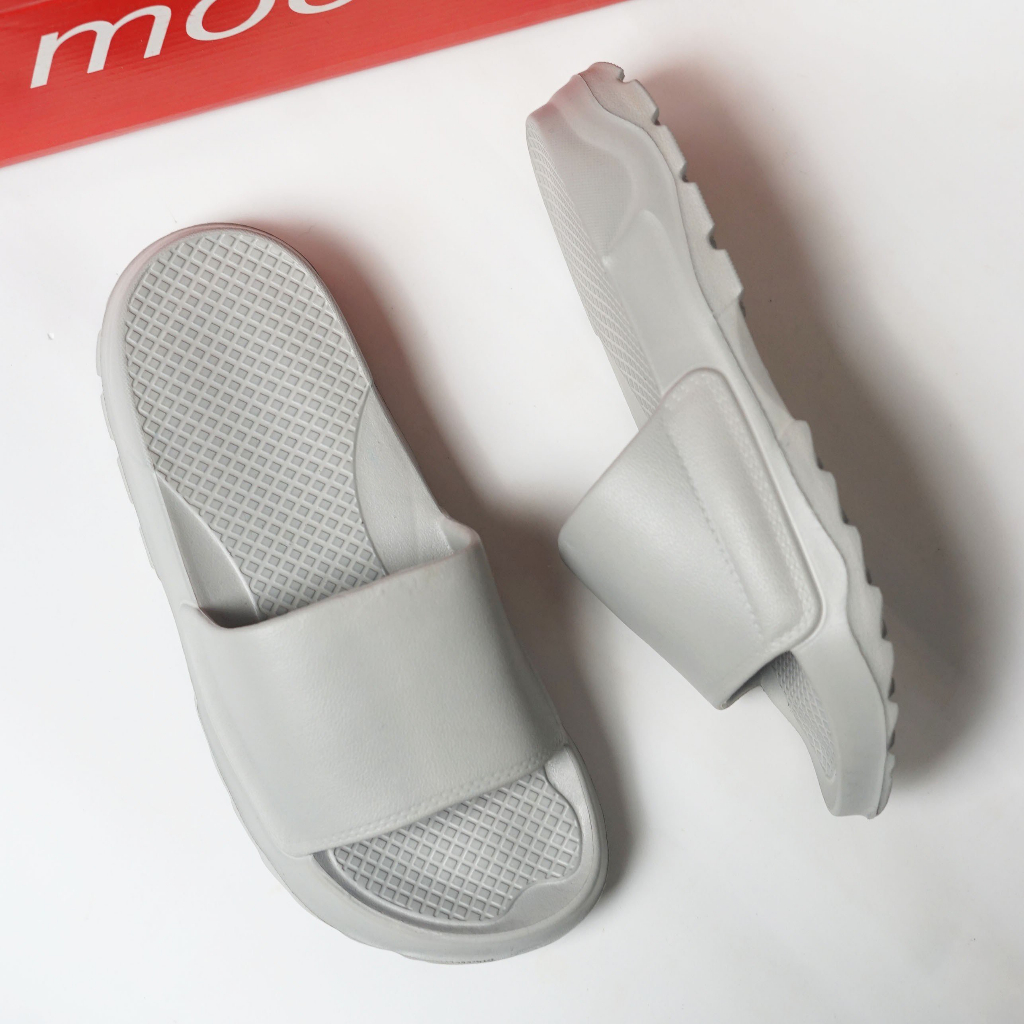 Dép đúc quai ngang Moover LOGO Unisex Slipper Cá Tính MOOVER ĐÚC TRƠN 4CM