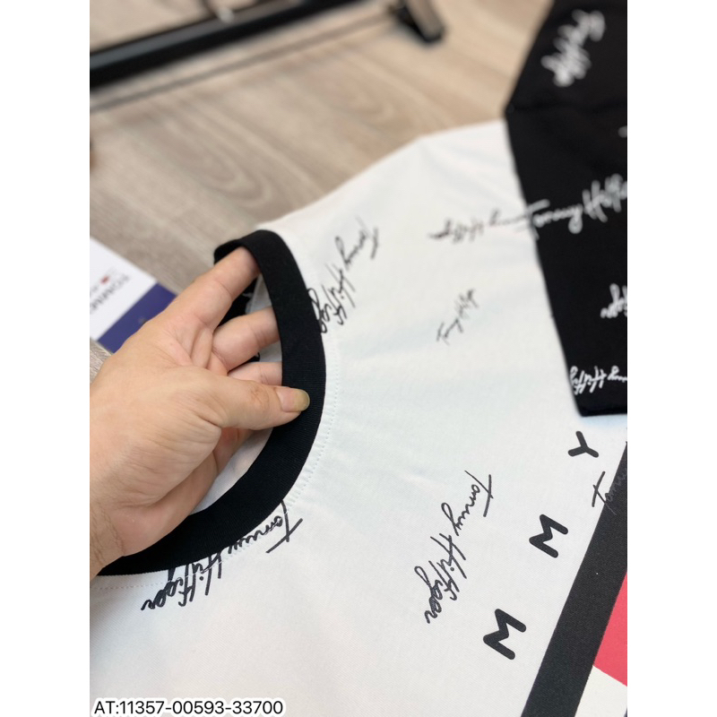 Bộ Cộc Tay Tommy Chữ Kí Phiên Bản Mới Nhất 2023 -Bộ Tommy Thêu Phong Cách Boy Phố Chất Cotton Co GiãN siêu HOT