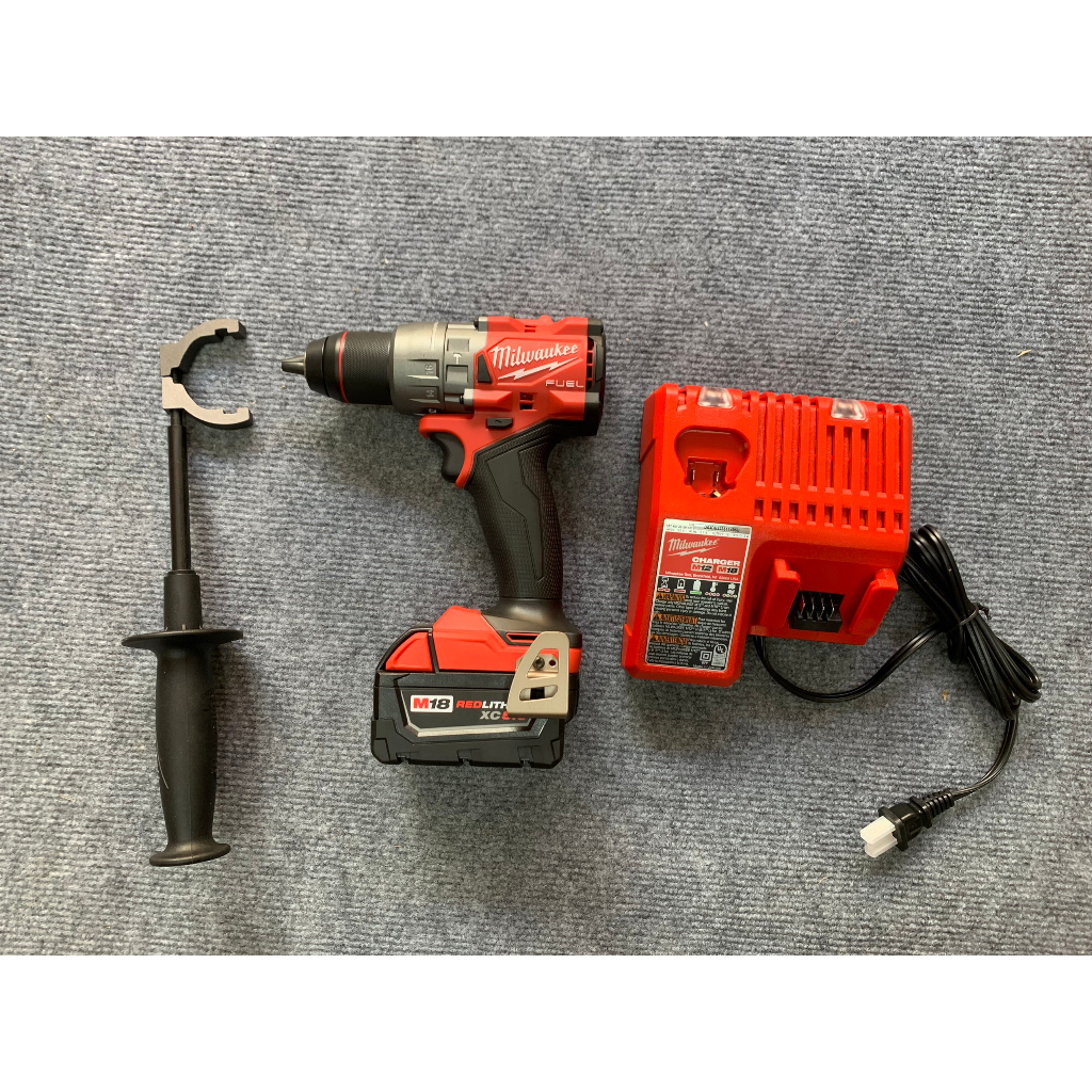 Máy khoan pin 18V FUEL Milwaukee 2904