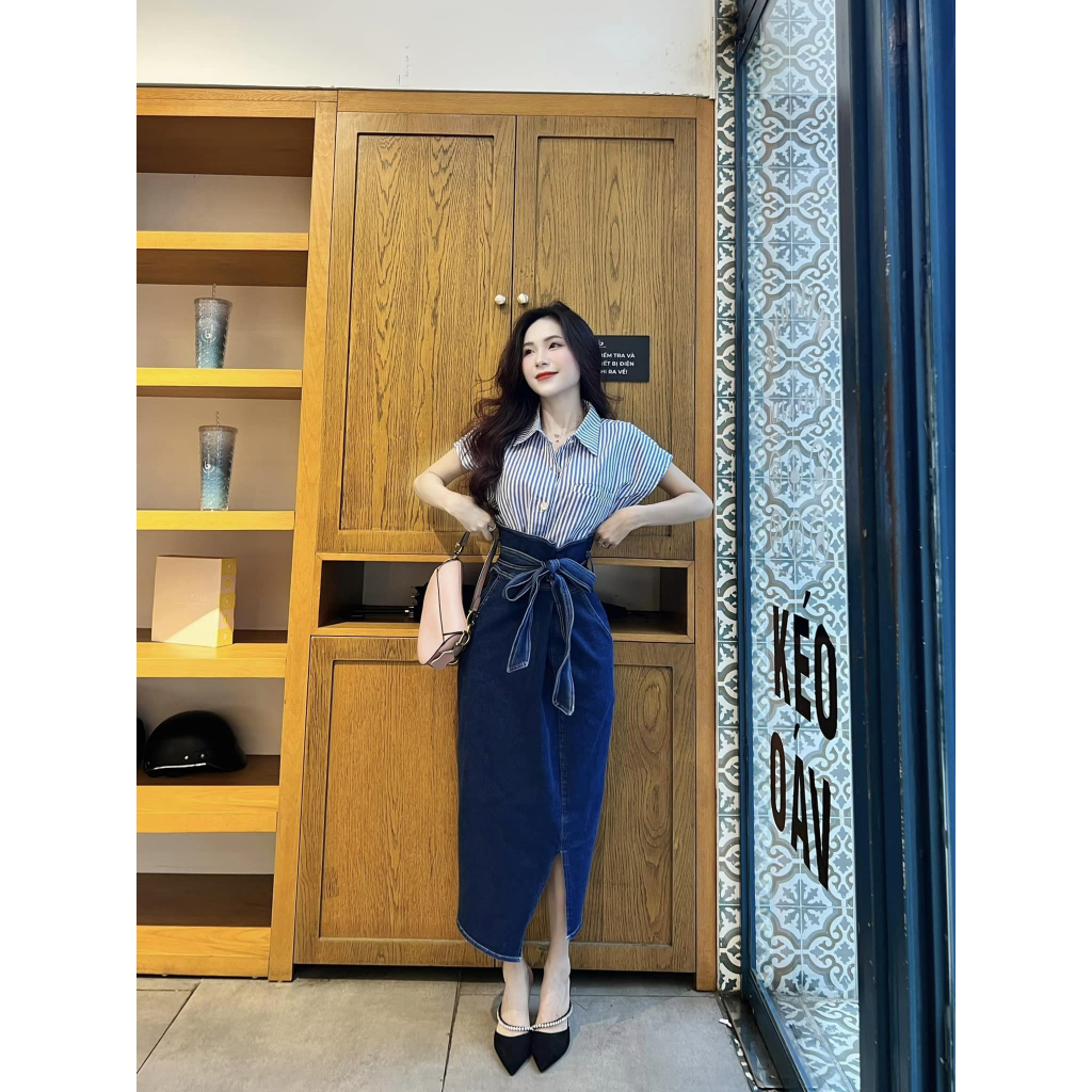 Set bộ đồ nữ áo sơ mi sọc cánh dơi mix chân váy jeans xẻ tà đan dây eo với tone màu xanh thanh lịch, siêu xinh