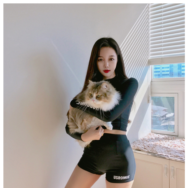 Bikini INFLACHI tay dài phong cách thể thao kín đáo tay dài tôn dáng màu đen khóa ngực quần cạp cao 2006 T14T5