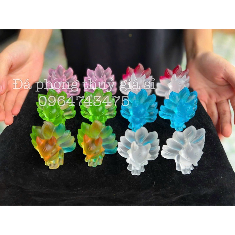 Hồ ly 9 đuôi đá lưu ly tinh khiết tự nhiên nguyên khối 6cm siêu đẹp đủ màu