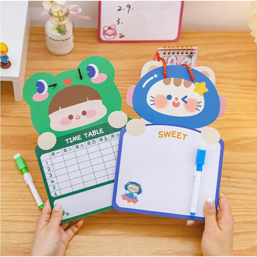 Bảng ghi chú cute viết thời khóa biểu 2 mặt vẽ trang trí có dây treo tặng bút xóa được đa năng decor cho học sinh