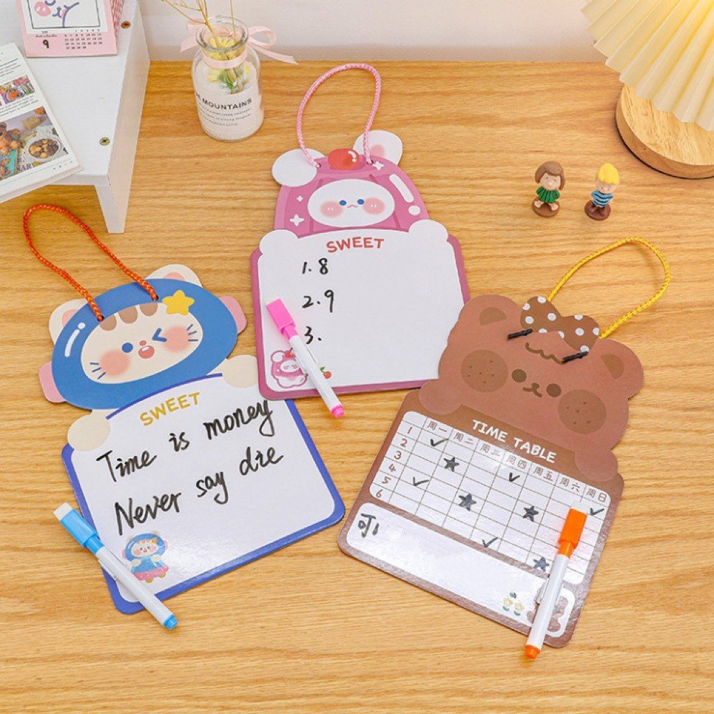 Bảng ghi chú cute viết thời khóa biểu 2 mặt vẽ trang trí có dây treo tặng bút xóa được đa năng decor cho học sinh