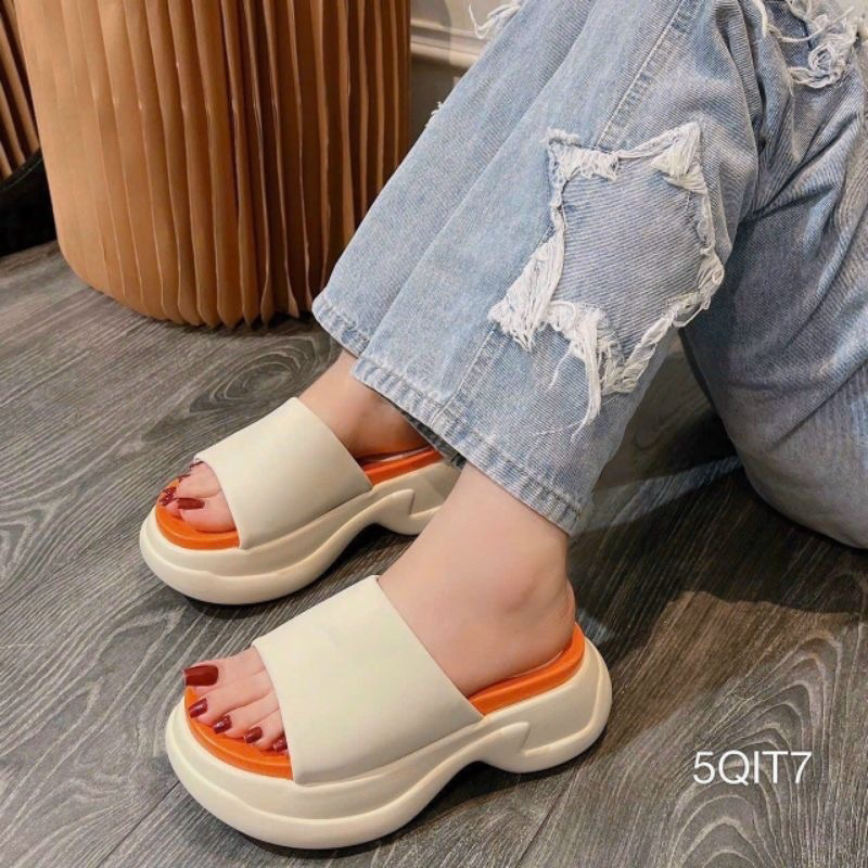Dép quai ngang đế xuồng cao 7cm