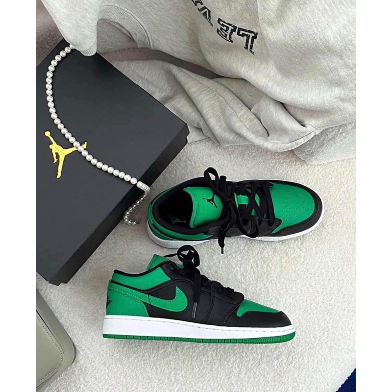 Giầy thể thao Ni.ke Air Jordan 1 Low Lucky 553560 065 Authentic Nhật bản