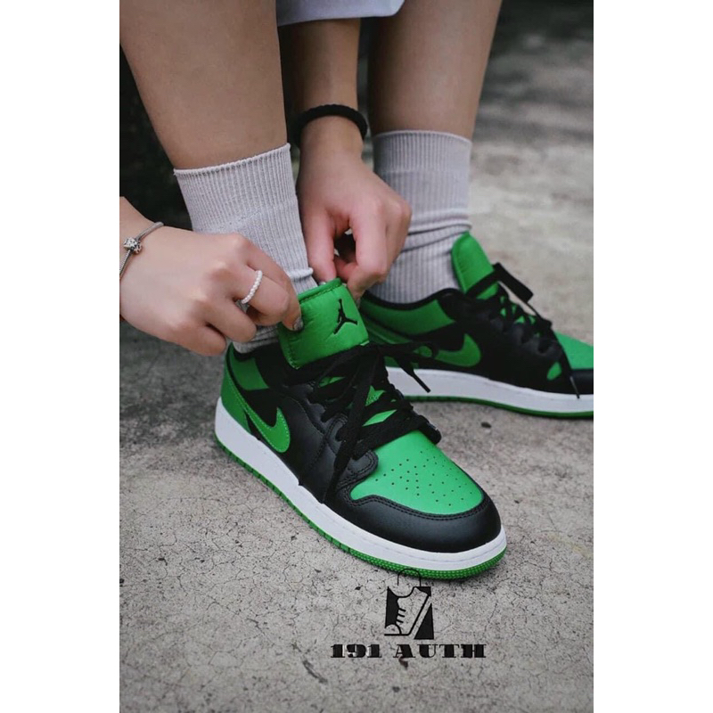 Giầy thể thao Ni.ke Air Jordan 1 Low Lucky 553560 065 Authentic Nhật bản