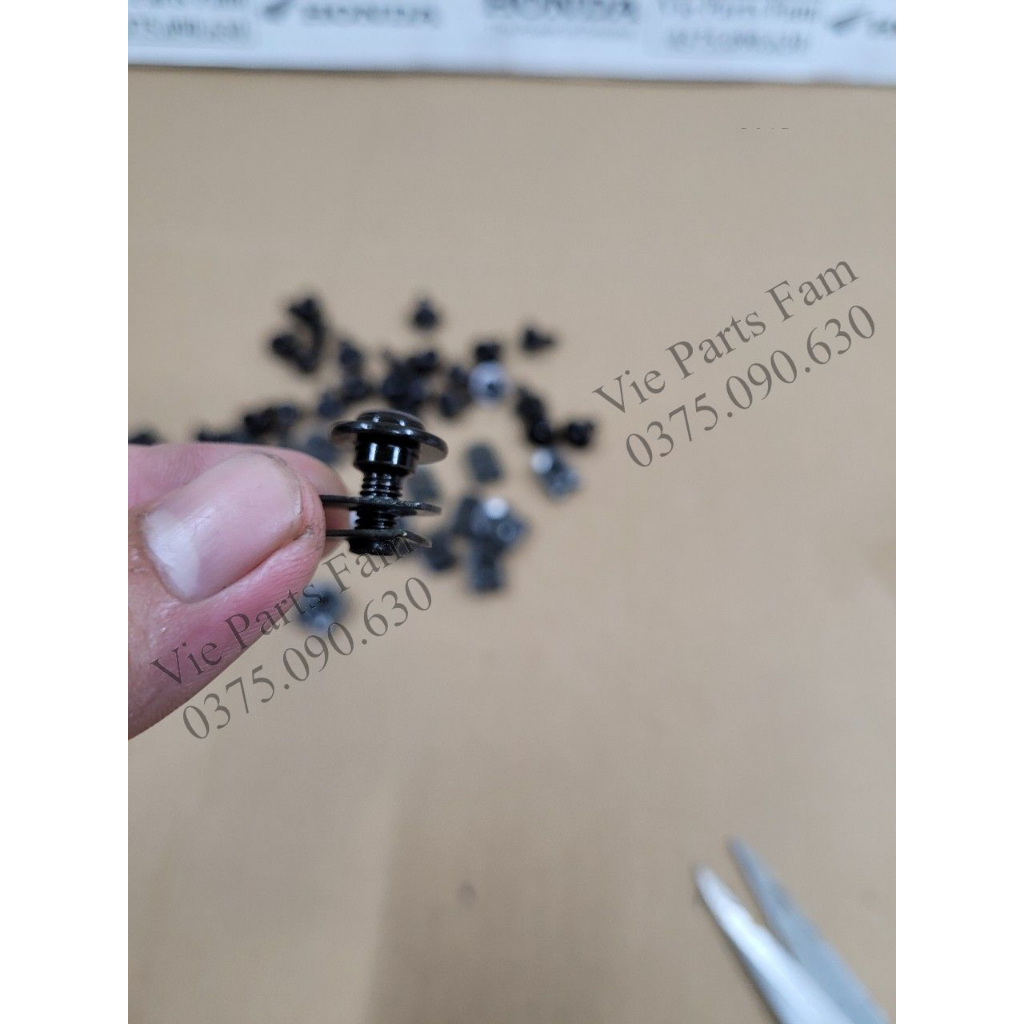 Ốc dàn áo Honda 5 ly ren nhiễn có ngấn dài 12mm