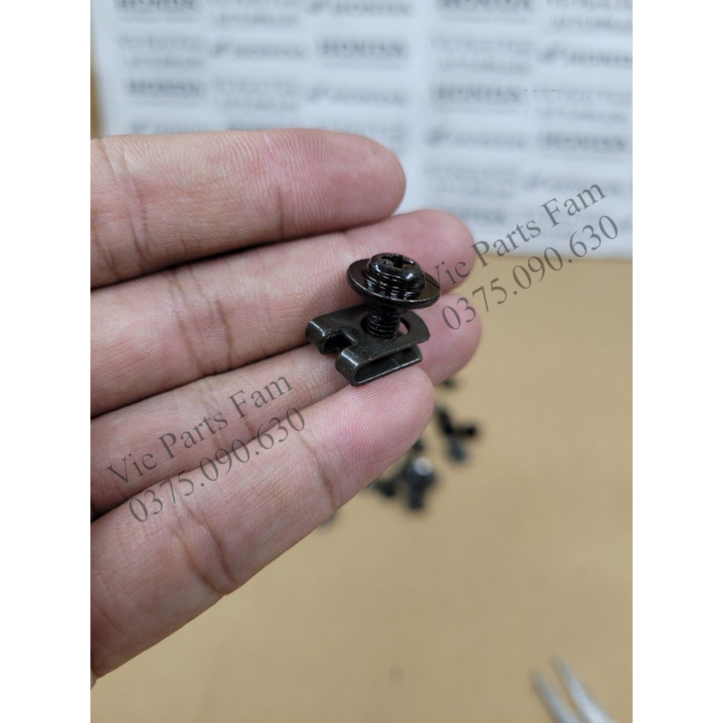 Ốc dàn áo Honda 5 ly ren nhiễn có ngấn dài 12mm