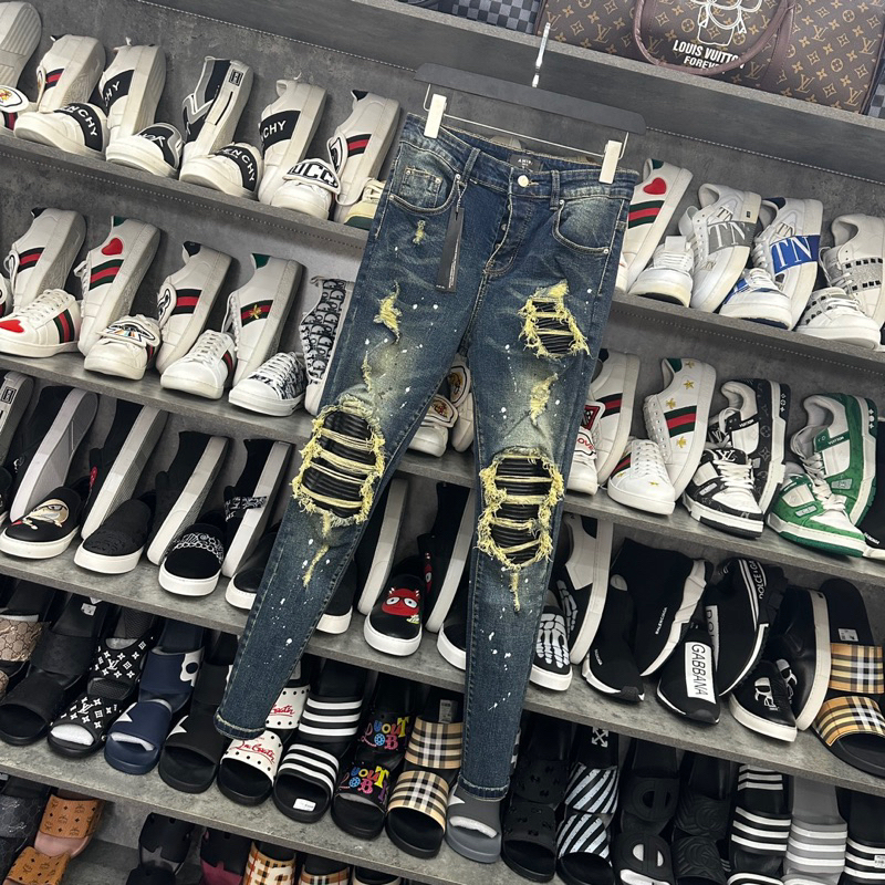 Quần AMIRI 4 Khuy Xanh Bụi Gối Vá Phối Ống Loang Vàng Quần Jean bò nam slimfit wash xanh khói rách xước Amiri