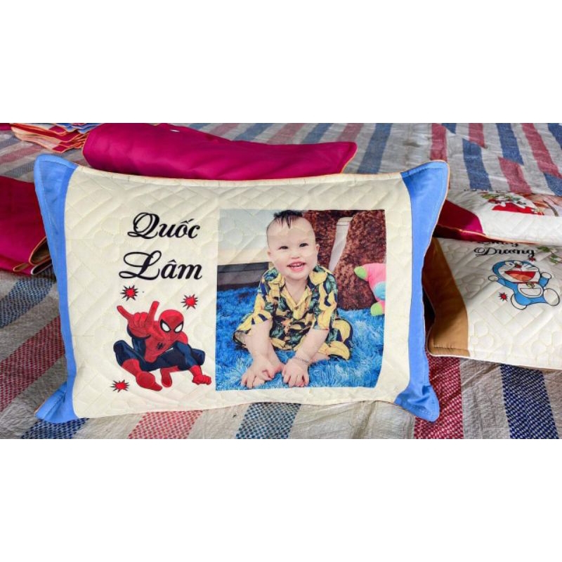 Gối in tên bé in hình theo yêu cầu khách  35*50cm