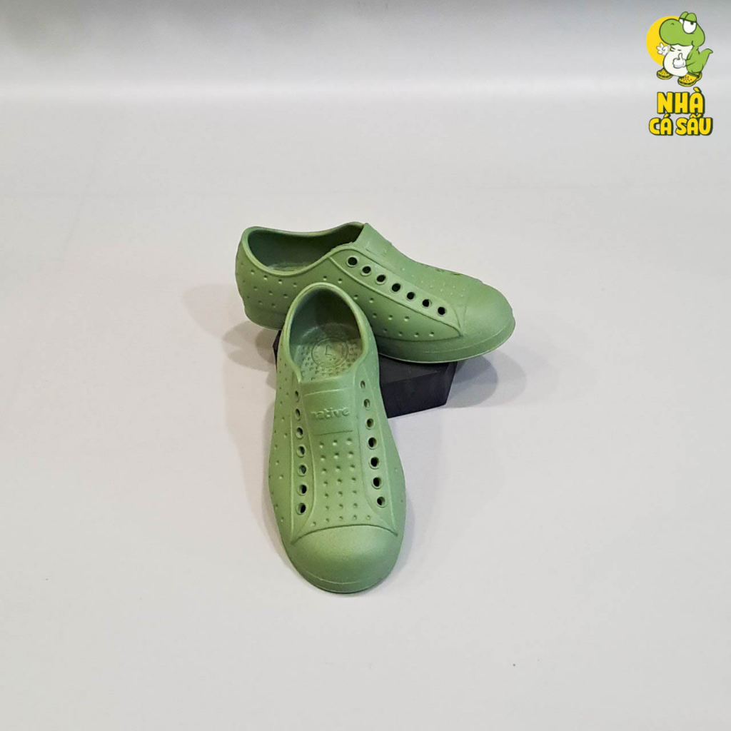 Giày lười full nhựa native trẻ em chính hãng, giày nhựa cho bé trai bé gái thiết đúc nguyên khối màu vàng, xanh ngọc
