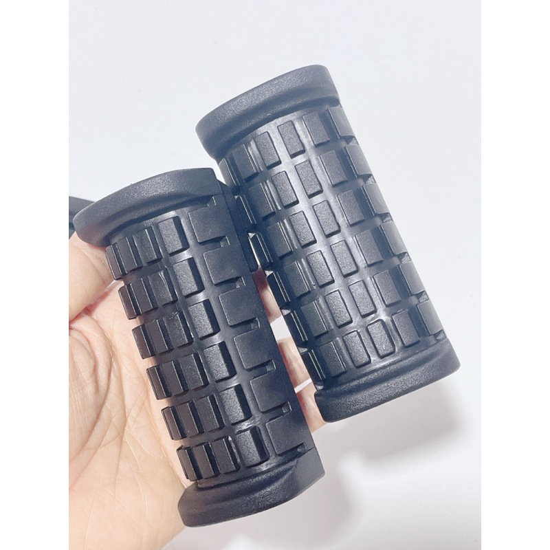 Cặp 2 cái cao su gác chân trước xe Suzuki, cao su để chân giữa xe SU