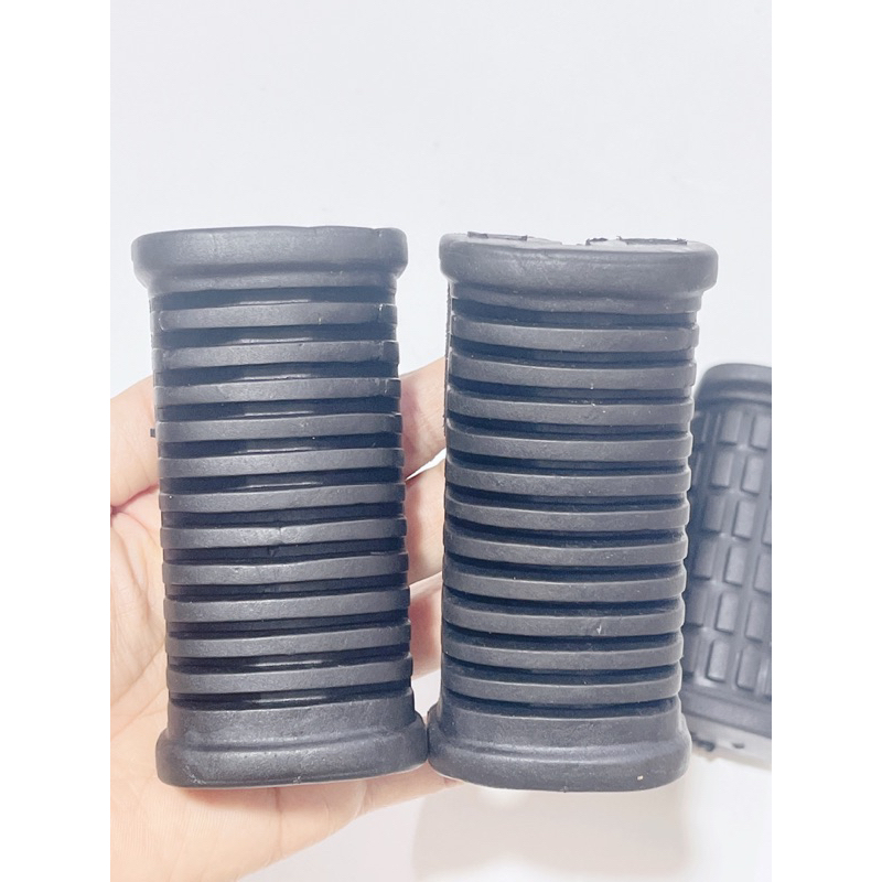 Cặp 2 cái cao su gác chân trước xe Suzuki, cao su để chân giữa xe SU