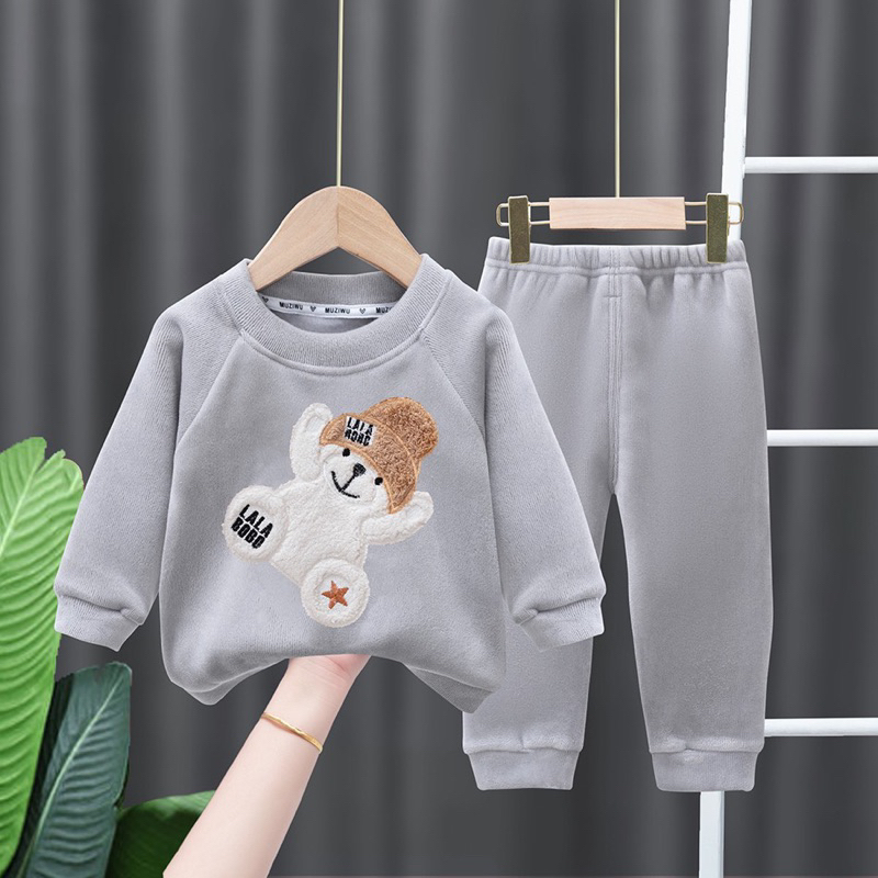 Bộ nhung thêu nổi các hình gấu cho bé trai bé gái dày dặn siêu ấm siêu mềm