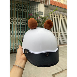 Nón bảo hiểm có lỗ thông gió gắn tai gấu cute