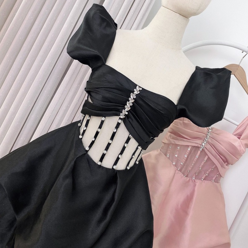 Váy tapta eo trong phối dây đá