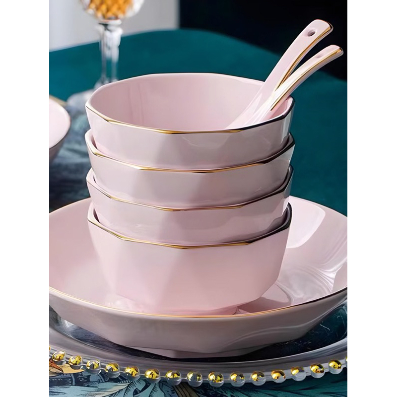 Chén ăn cơm bằng gốm sứ họa tiết kim cương màu hồng.