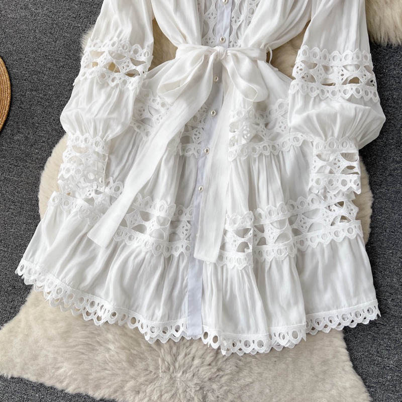 Váy ren tiểu thư