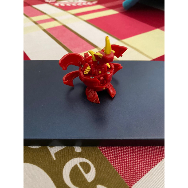 Bakugan Cross Dragonoid - mô hình nhân vật bakugan