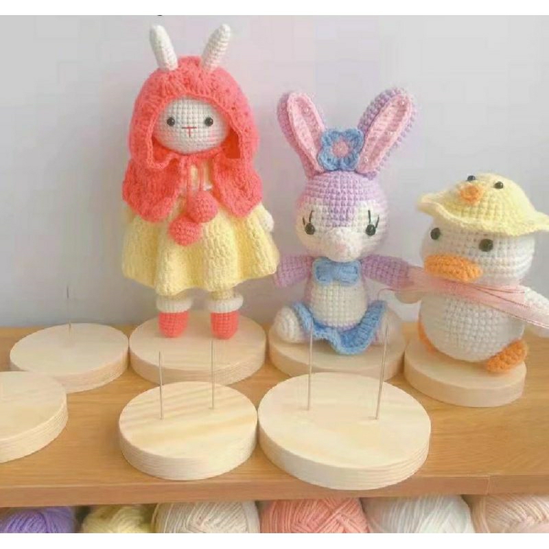 Đế Gỗ Trưng Bày Búp Bê, Thú Bông Len