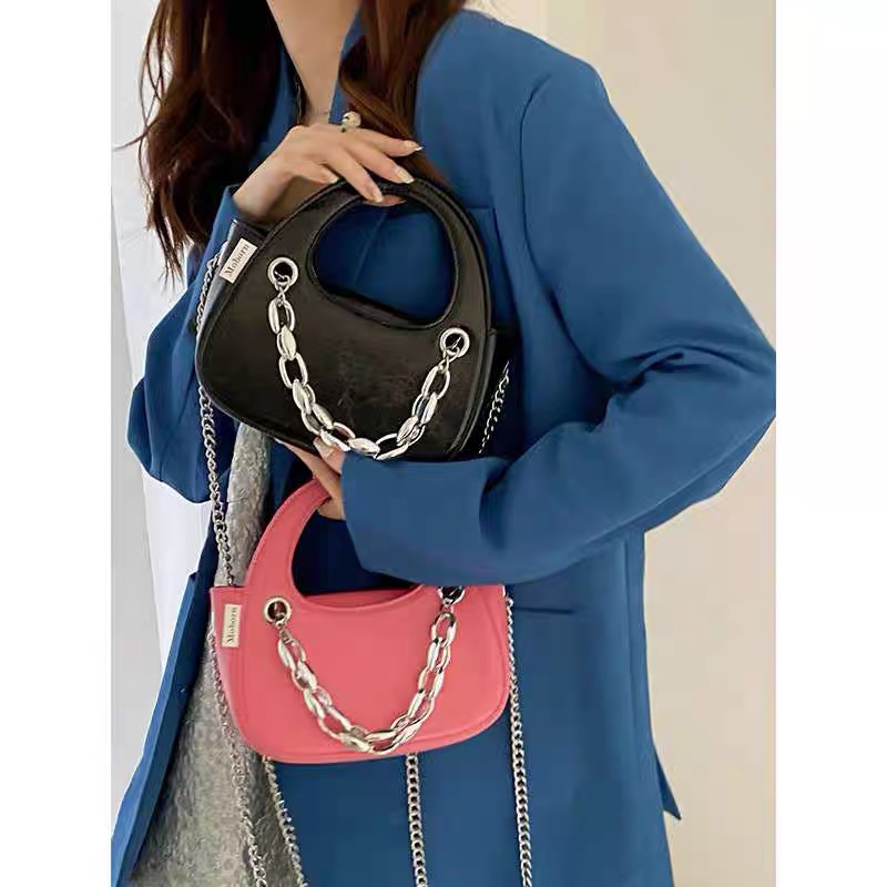 Túi Xách Nữ Đeo Chéo Túi Cầm Tay Dáng Cứng Phối Xích Sang Chảnh QG Store