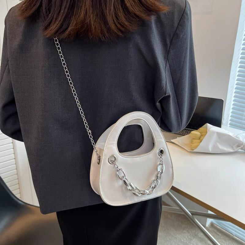 Túi Xách Nữ Đeo Chéo Túi Cầm Tay Dáng Cứng Phối Xích Sang Chảnh QG Store