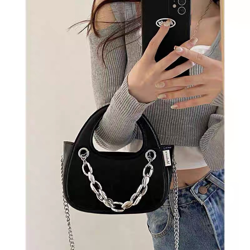 Túi Xách Nữ Đeo Chéo Túi Cầm Tay Dáng Cứng Phối Xích Sang Chảnh QG Store