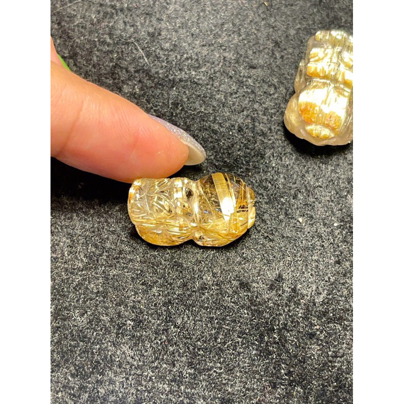 Tỳ hưu thạch anh tóc vàng