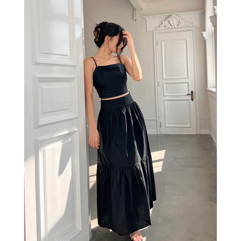 LENA SET | Chân váy midi dài dáng xoè cùng áo 2 dây xếp ly (Be/Đen) HeibyHer