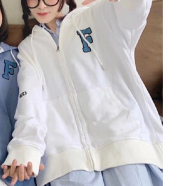 Pass áo khoác local brand