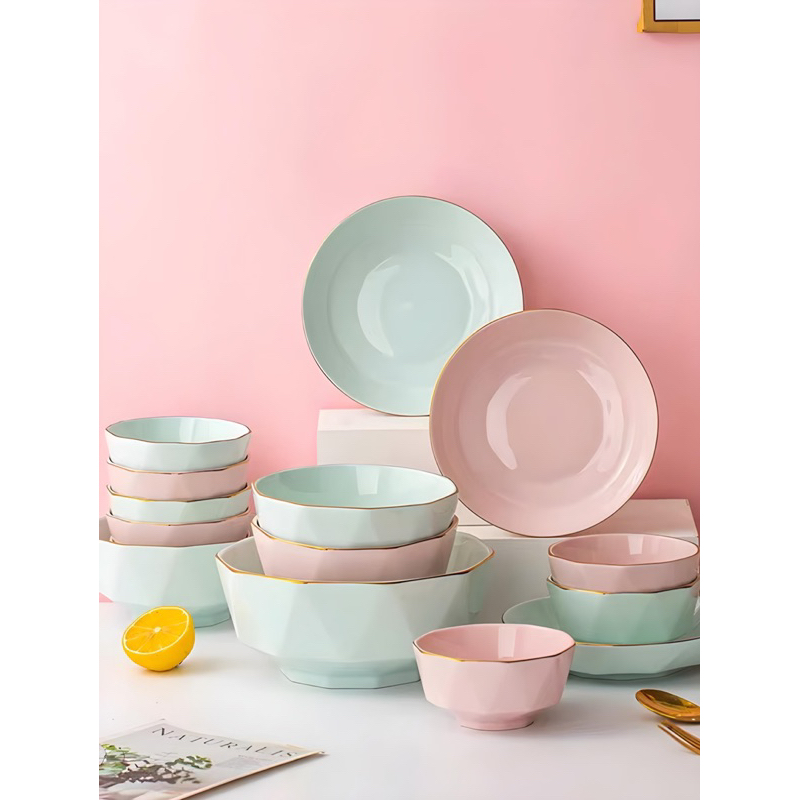 Bộ chén dĩa kim cương bằng sứ màu hồng pastel và xanh mint pastel rất sang và dễ thương.