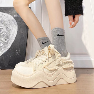 Giày thể thao nữ độn đế vải Tua Rua đế sóng cao cấp