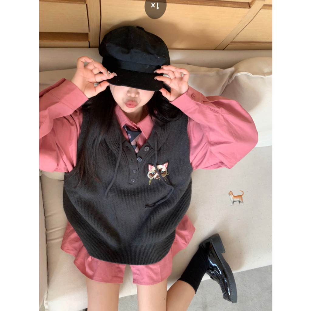 Áo gile len nữ có mũ vintage thêu mèo, set gile len nữ phối sơ mi tay kèm cà vạt form rộng 5896