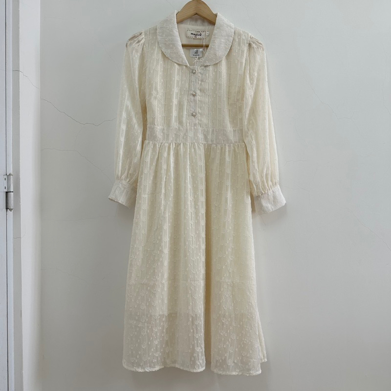 PASS - Đầm trắng newtag